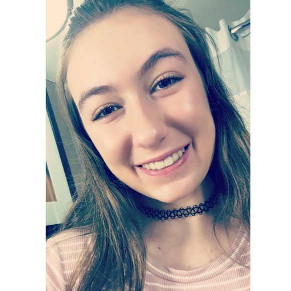 Meet your Posher, Elizabeth - Picture 1 of 1